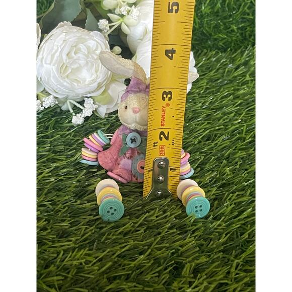 Vintage Rare Resin Easter Bunny Long Dangling Legs From Buttons - Picture 6 of 7